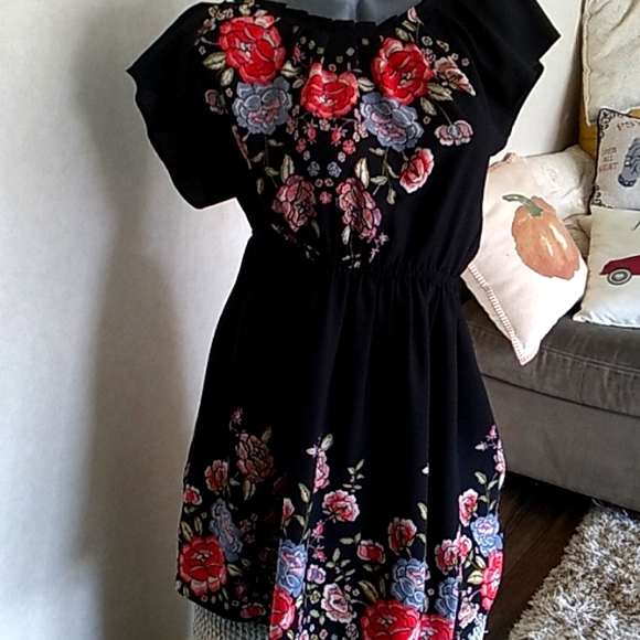 LC Lauren Conrad Dresses & Skirts - Lauren Conrad size M sundress